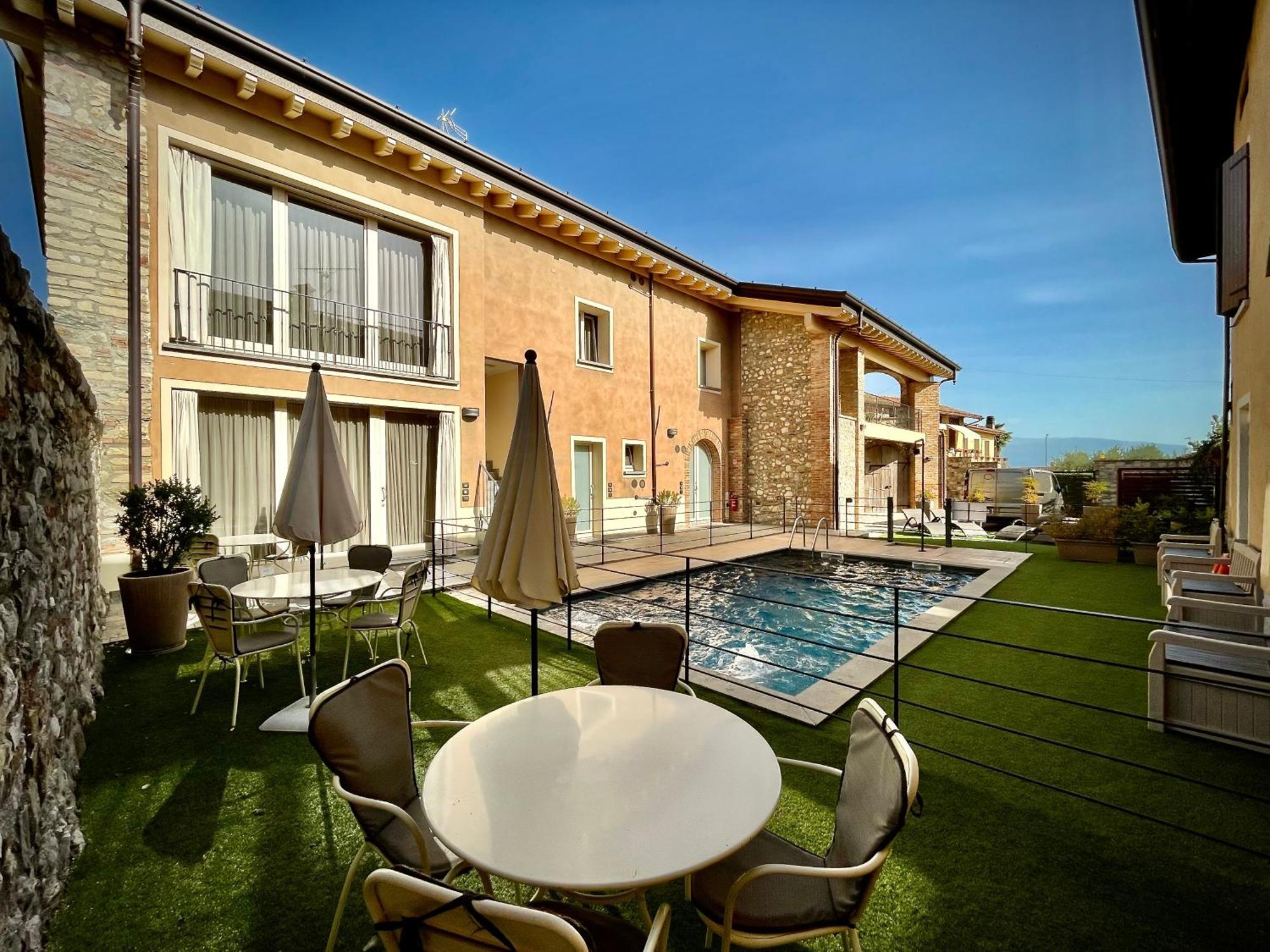 Villa Fontanelle Gardapartments Polpenazze del Garda Bagian luar foto