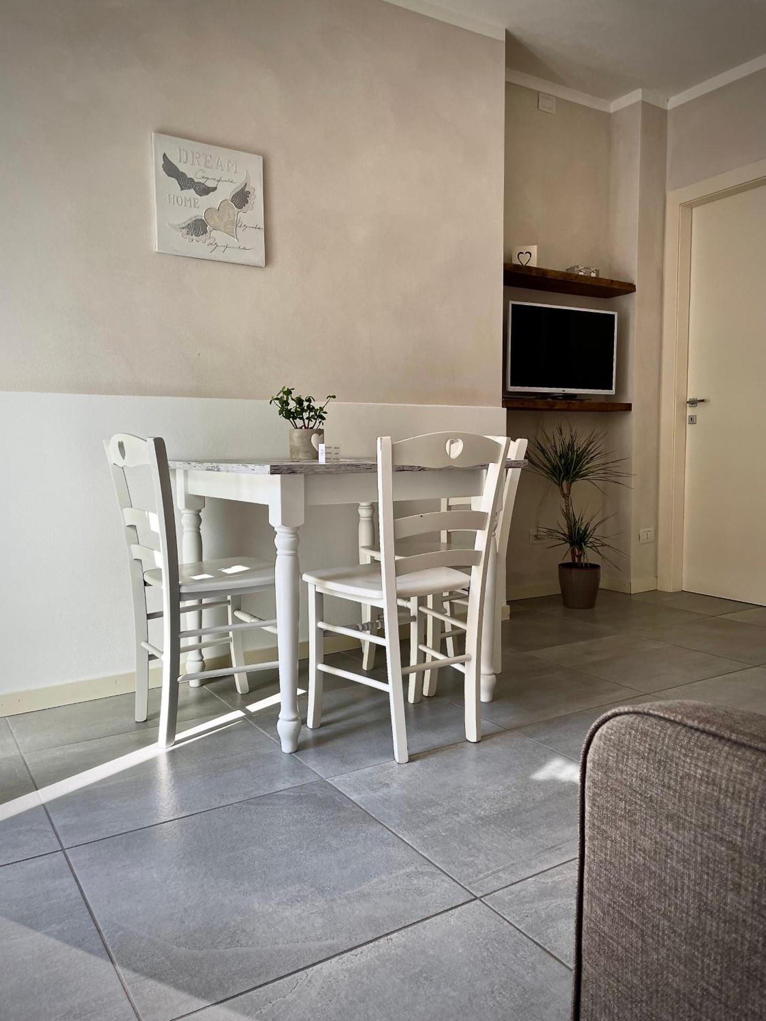 Villa Fontanelle Gardapartments Polpenazze del Garda Bagian luar foto