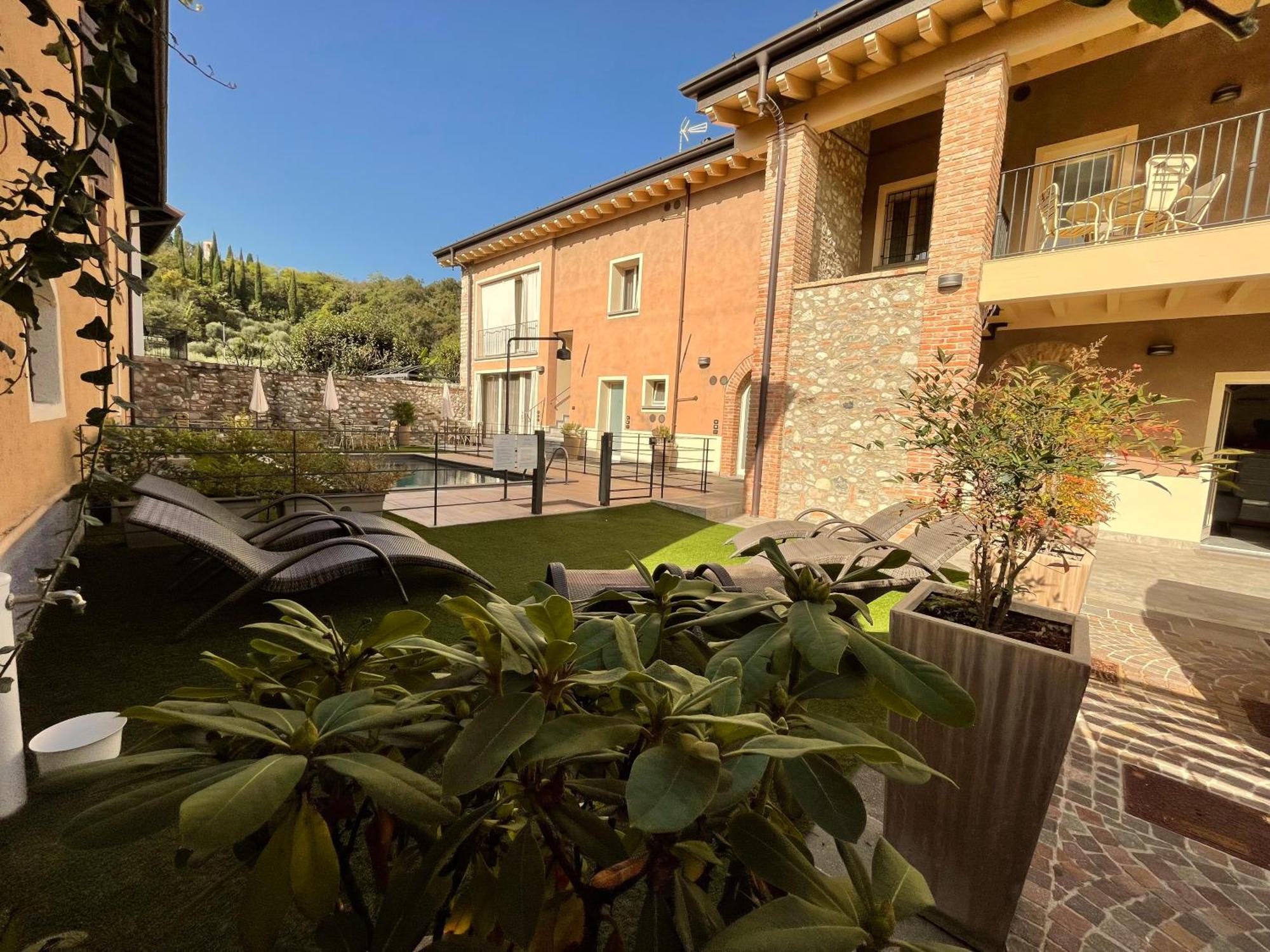 Villa Fontanelle Gardapartments Polpenazze del Garda Bagian luar foto