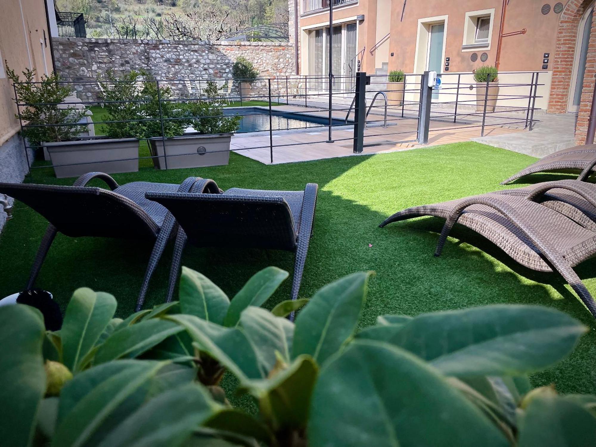 Villa Fontanelle Gardapartments Polpenazze del Garda Bagian luar foto